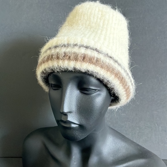 Icewool 100% Virgin Wool Unisex Hand Knit Winter Hat - Iceland - Picture 3 of 11